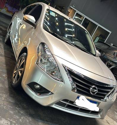 NISSAN VERSA 1.6 16V FLEXSTART UNIQUE 4P XTRONIC NISSAN VERSA 1.6 16V FLEXSTART UNIQUE 4P XTRONIC